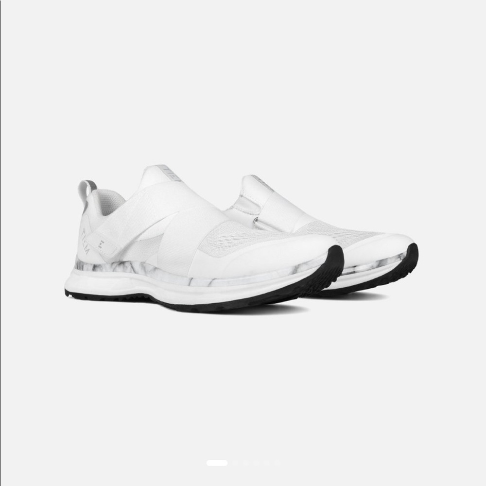 Brand New TIEM Cycling Shoes (new in box)